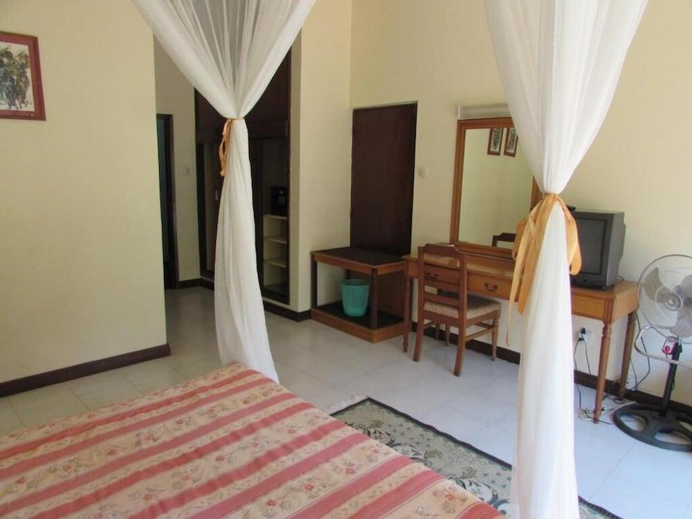 Equator Hotel Аруша Екстериор снимка