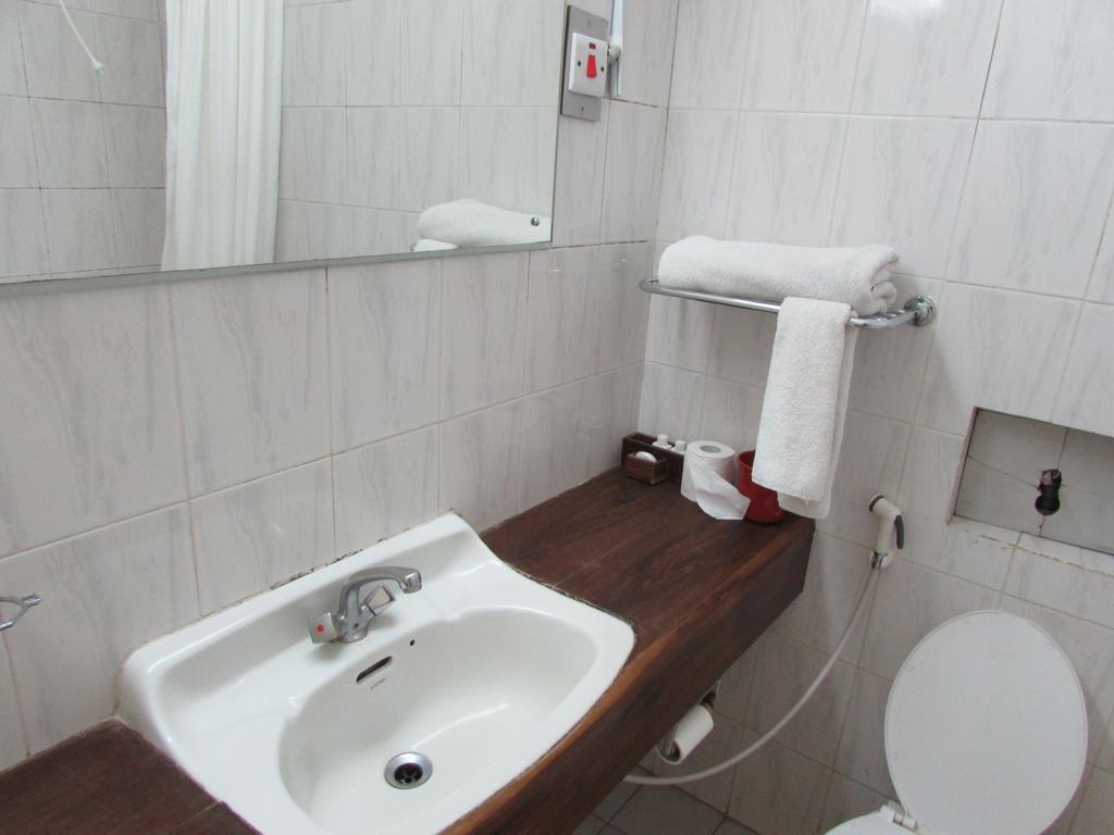 Equator Hotel Аруша Стая снимка